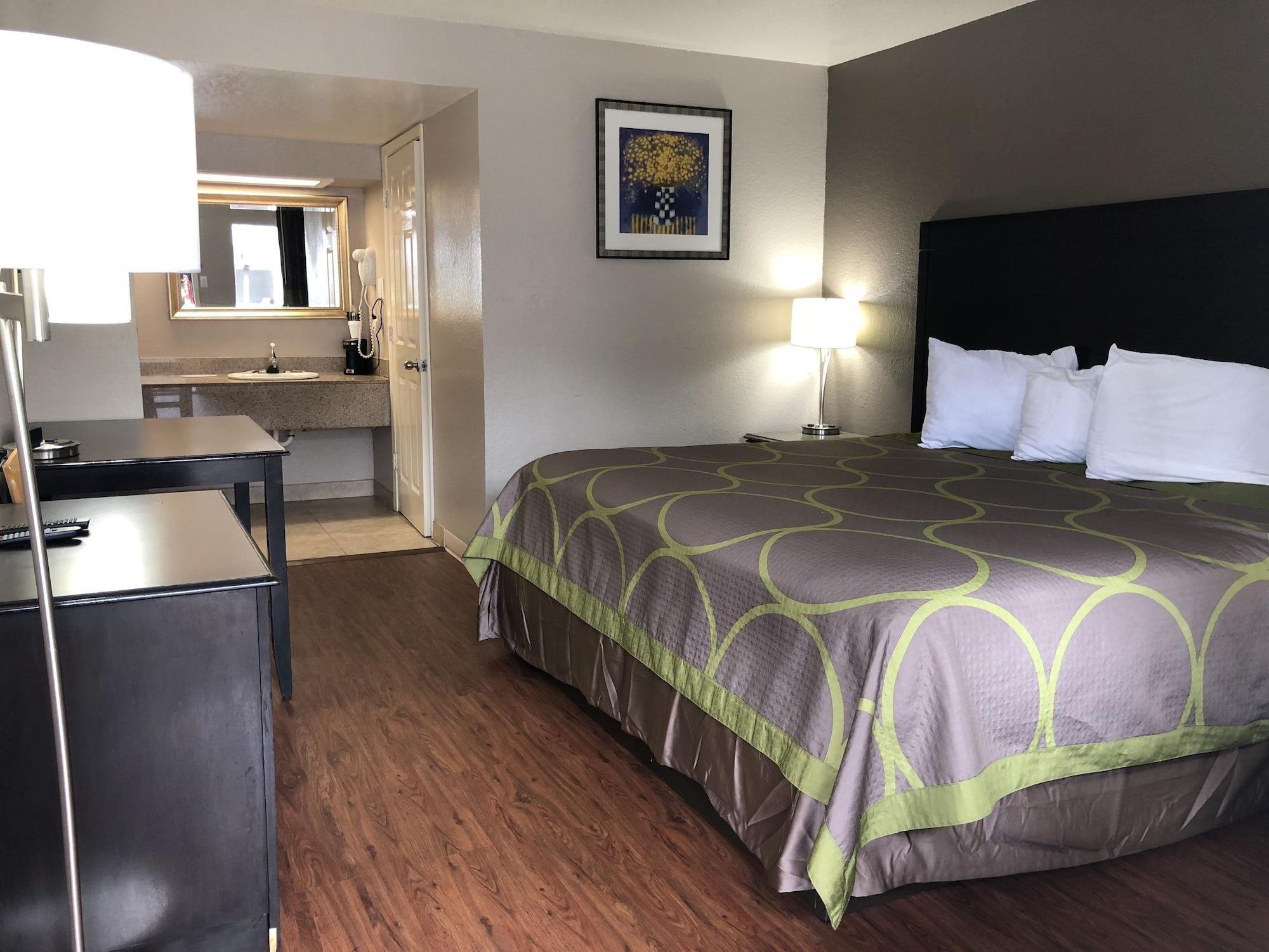 Мотель Super 8 By Wyndham San Antonio Pearl District Downtown Экстерьер фото